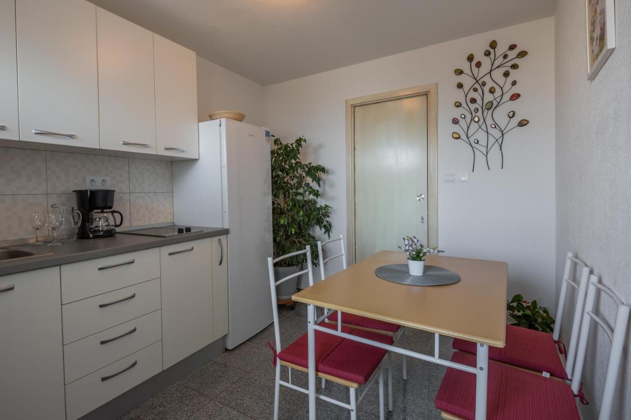 Holiday House Almissa Omiš Esterno foto