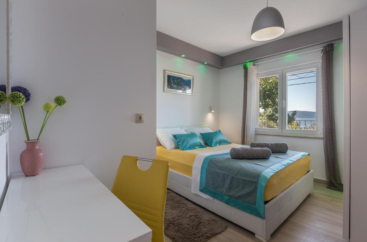 Holiday House Almissa Omiš Esterno foto